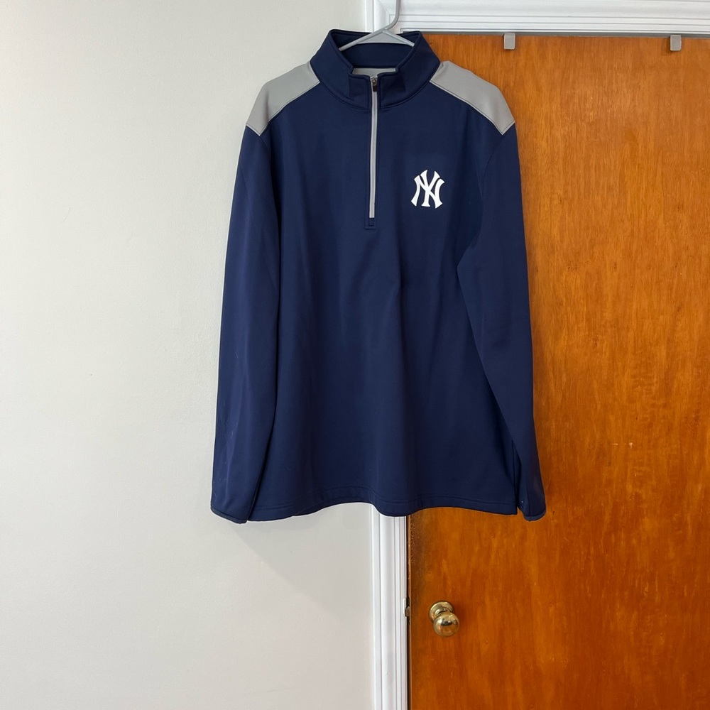 2XL New York Yankees long sleeve quater zip